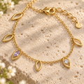 VARUNIQOK® Elaris Dawnpetal Anklet gemstone detail