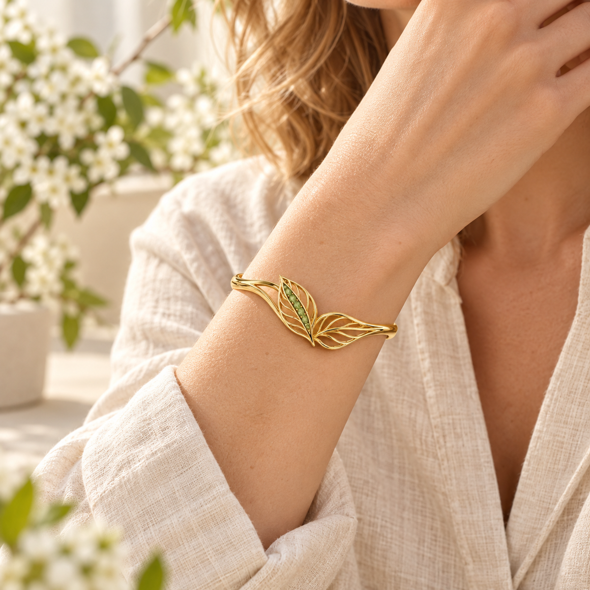 VARUNIQOK® Sylpha Leafwing Cuff worn styling view